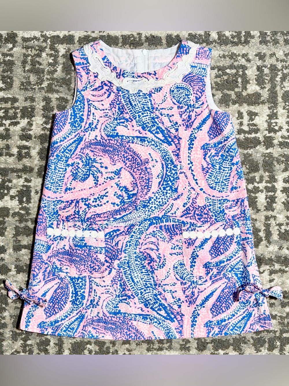 Lilly Pulitzer - Girls Pastel Alligator Print Classic Shift Dress, Size - 3T